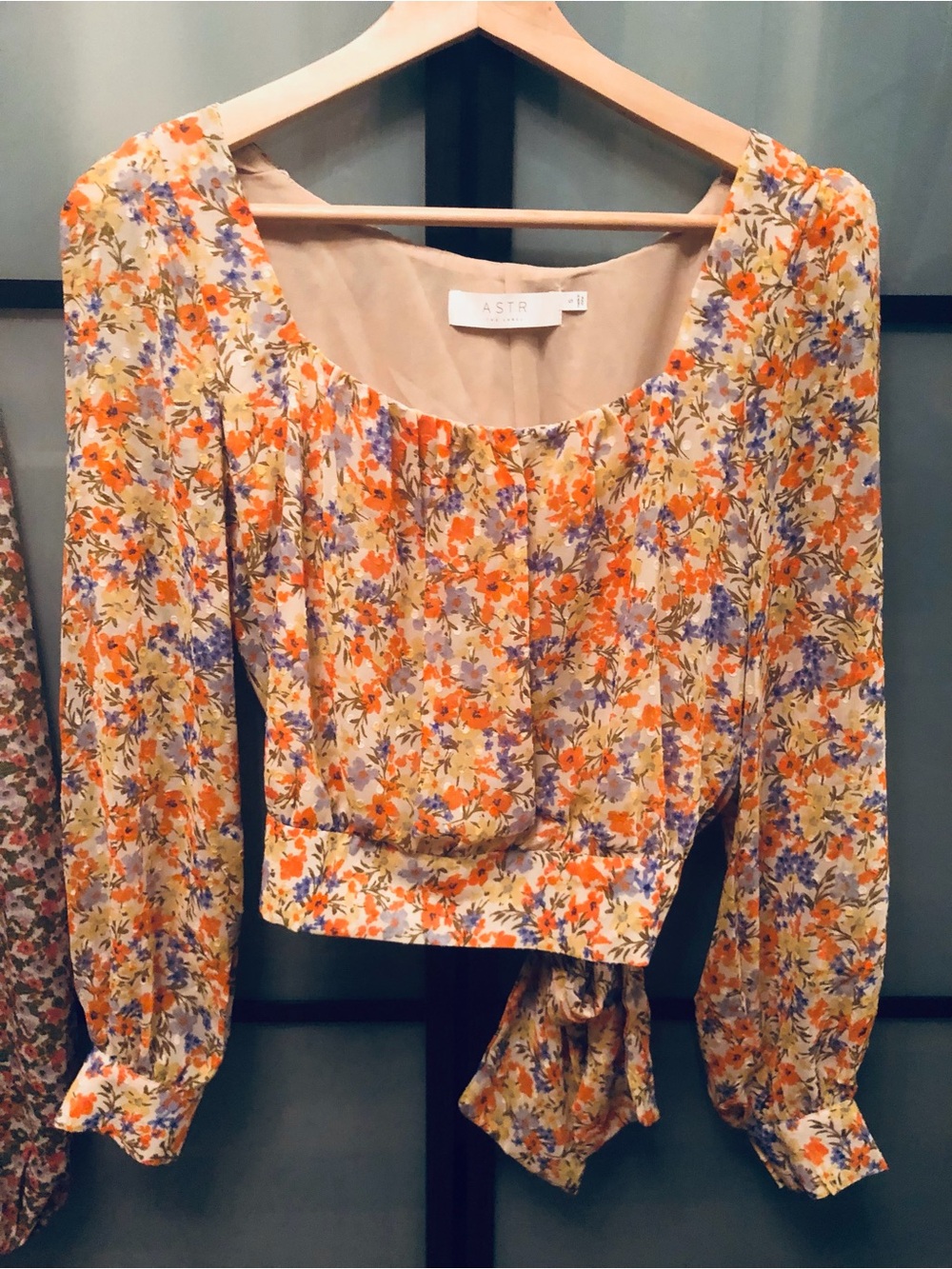 ASTR Yellow Floral Tie-Front Long Sleeve Crop Blouse